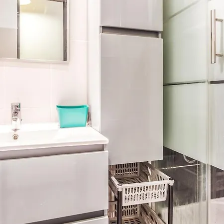 Appartamento Atypical And Bright Flat In Patte-d'oie District In - Welkeys