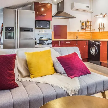 Atypical And Bright Flat In Patte-d'oie District In - Welkeys * Tolosa